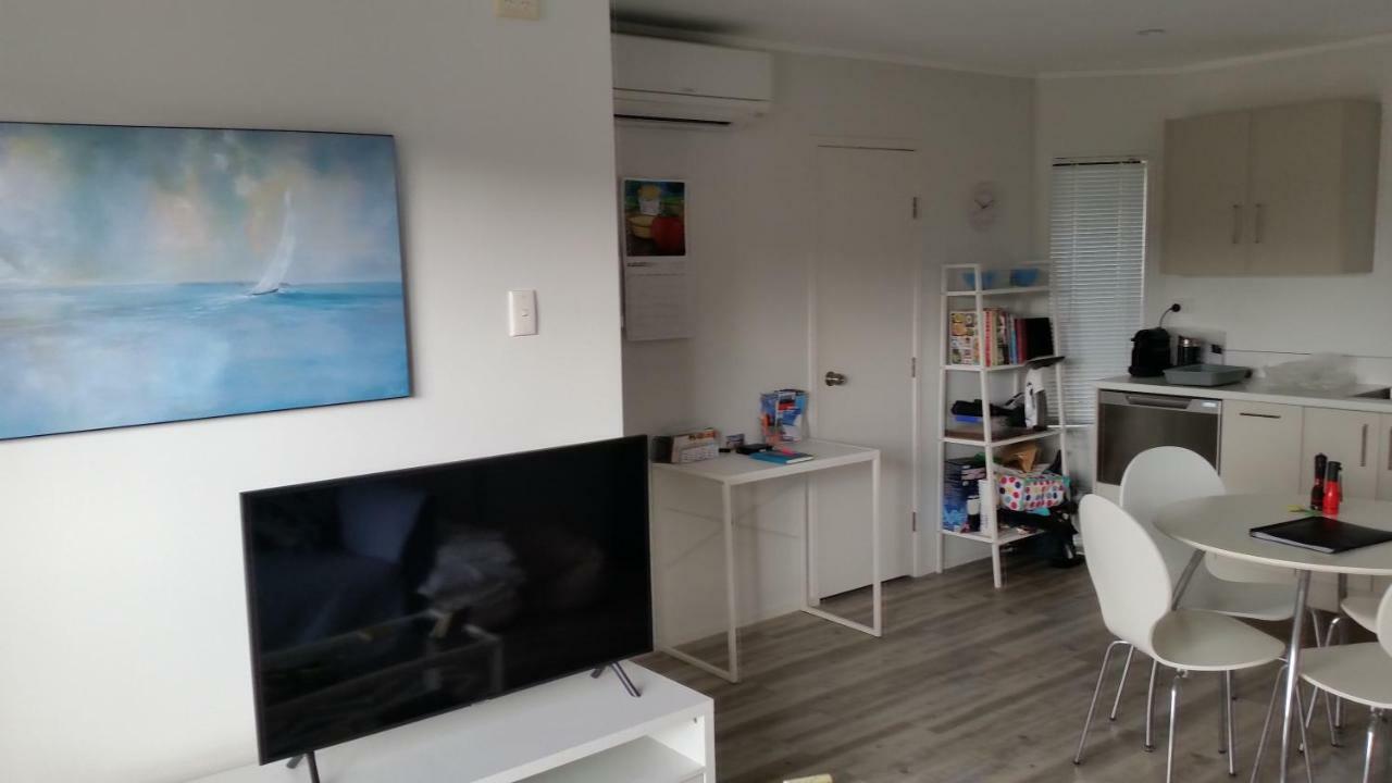 Jake's Place Oneroa Waiheke Buitenkant foto
